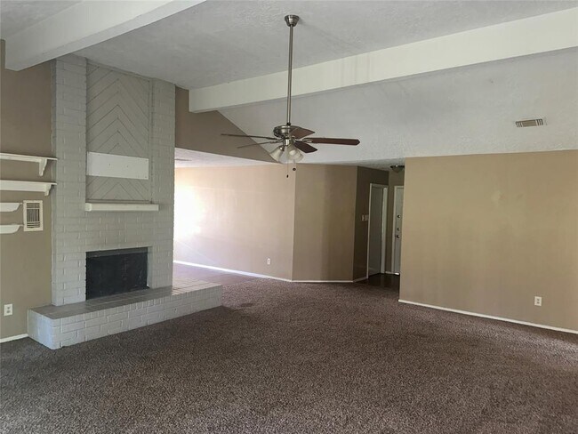 Foto del edificio - 8607 Hickory Branch Ln