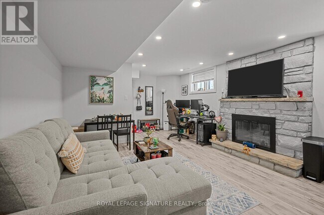 Building Photo - 599 Glencairn Ave