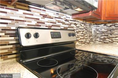 Building Photo - 5871 Rowanberry Dr