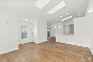 Building Photo - 4818 N Pearl St