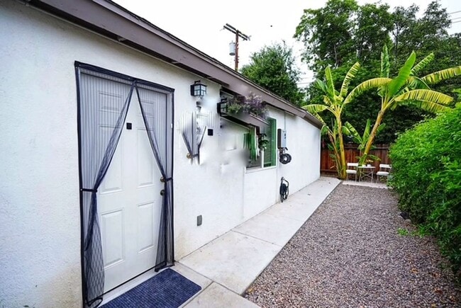 Photo - 4773 Sierra St Apartment