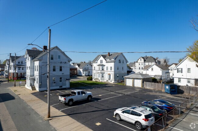 Building Photo - 1307-1309 Cranston St