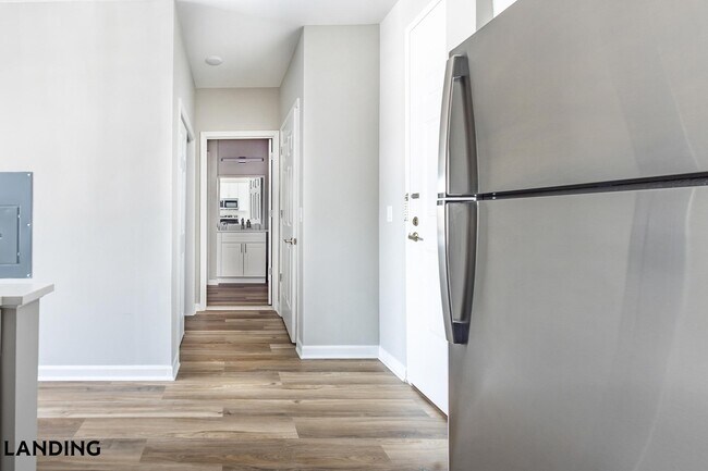 Foto del edificio - 100 River Park Dr