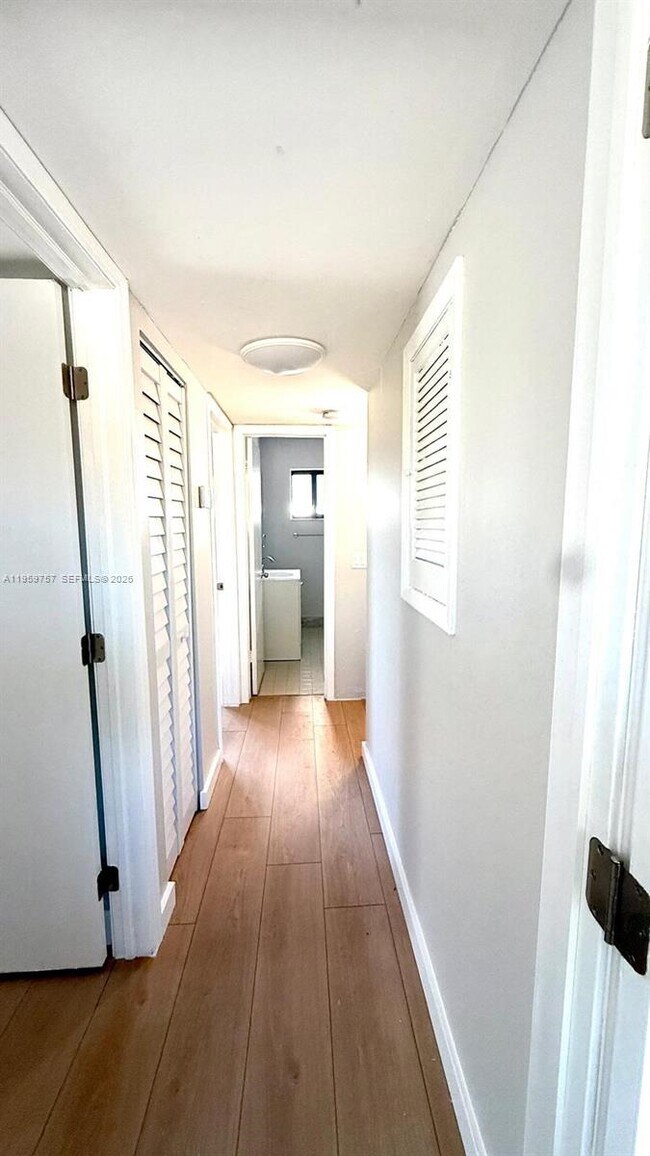 Foto del edificio - 110 SW 108th Ave