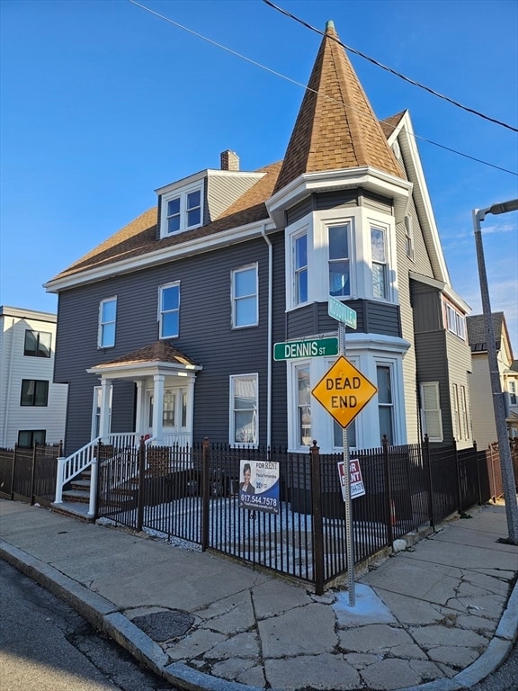 Foto del edificio - 46 Dennis St