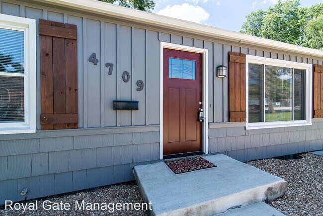 Foto del edificio - 3 br, 2 bath House - 4709 W 75th St