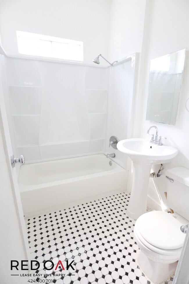 Foto del edificio - 4811 Melrose Ave