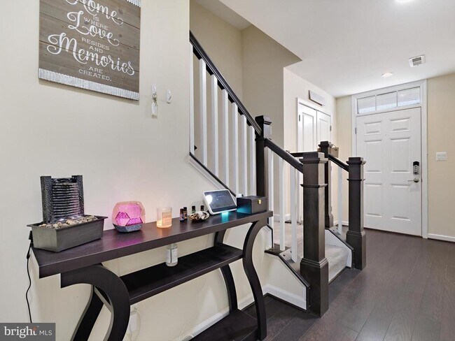 Foto del edificio - 741 Maury Ave