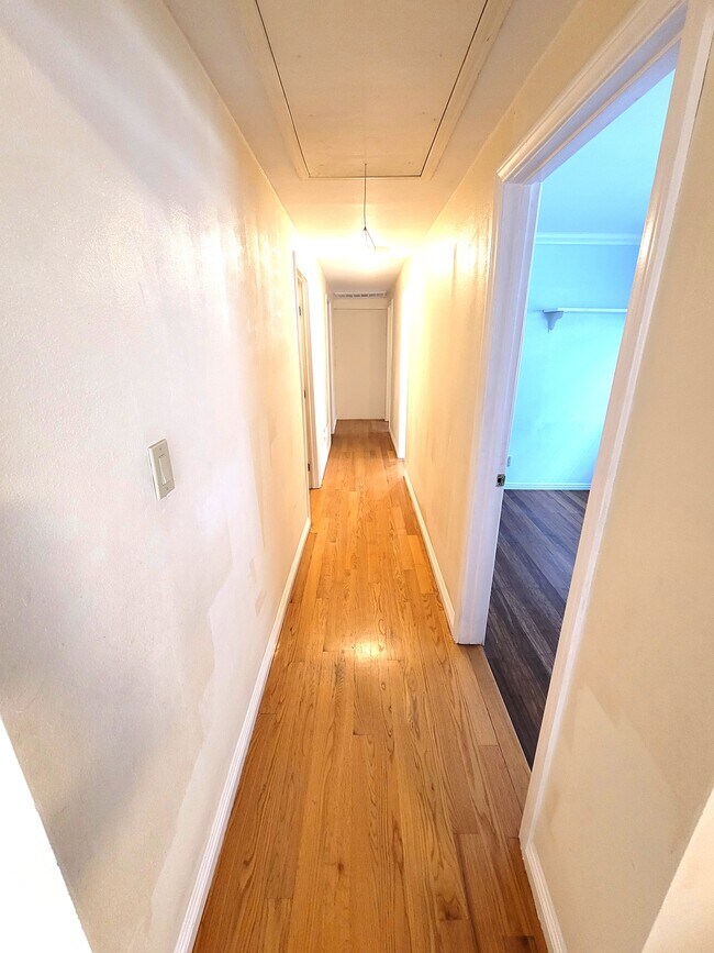 Building Photo - 331 W Bencamp St