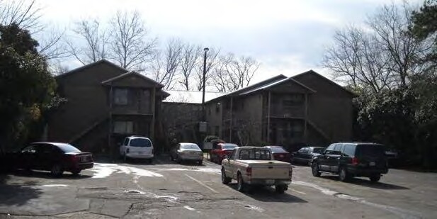 Primary Photo - Showplace Apartments