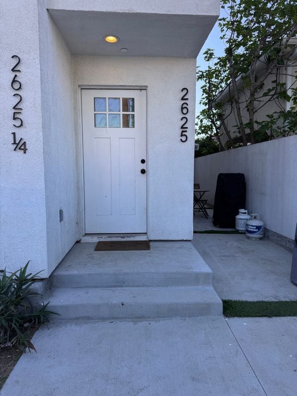 Building Photo - 2625 Somerset Dr