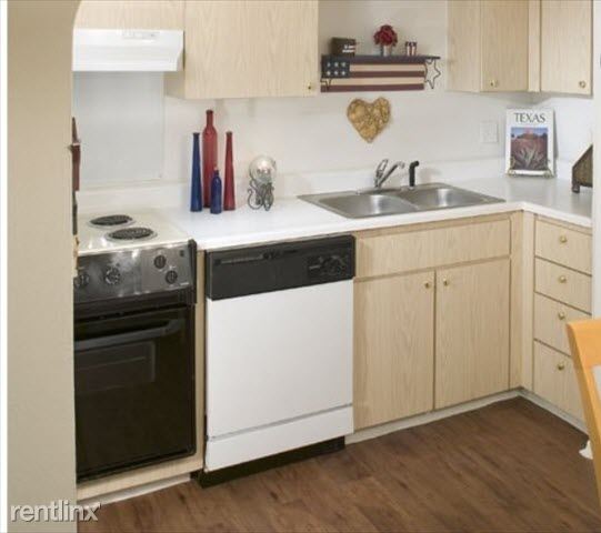 Building Photo - 4662 Amesbury Dr