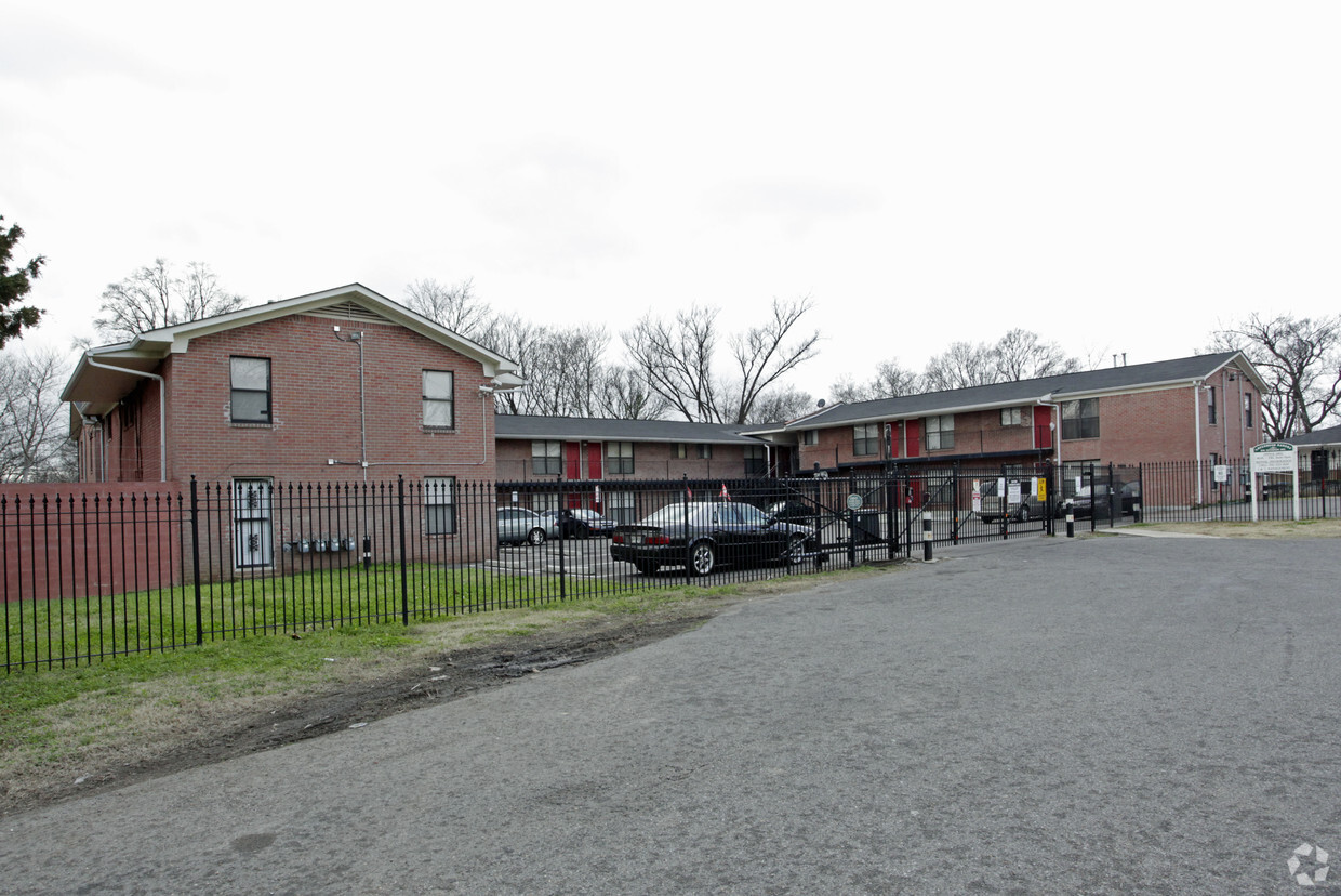 Primary Photo - Greenwood Apartments