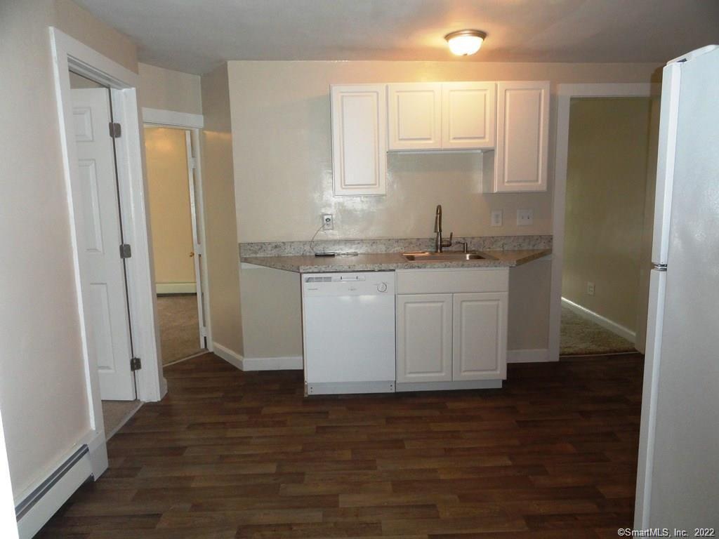156 Dewey Ave Unit 1, Newington, CT 06111 Room for Rent in Newington