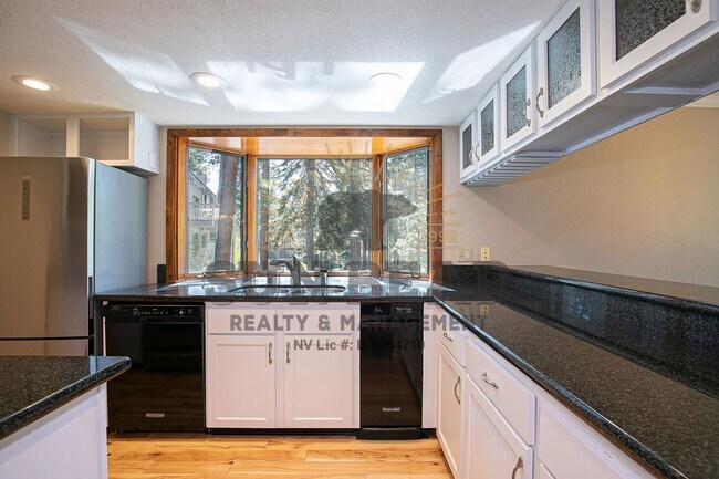 Foto del edificio - Gorgeous Condo in Central Incline - Dog fr...