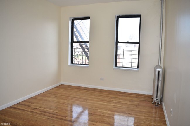 Foto del edificio - 518 E 187th St