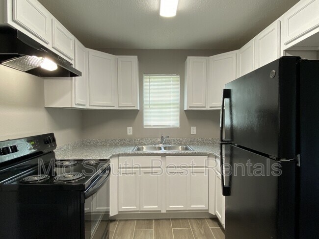 Building Photo - 4809 W 31st St