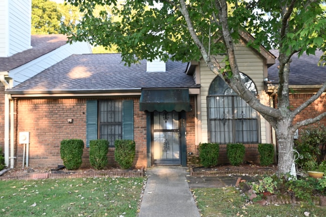 Building Photo - 1249 Magnolia Pl