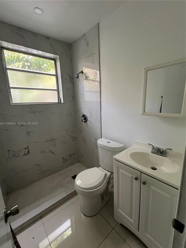 Building Photo - 2345 NW Flagler Terrace