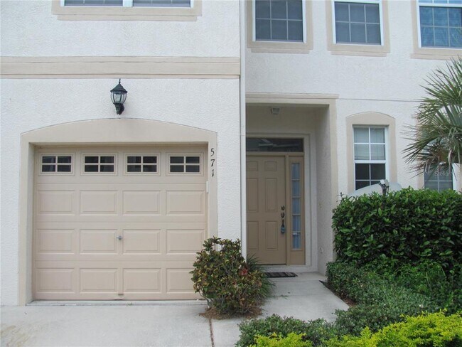 Foto del edificio - 571 Shoreham Ct NE