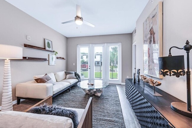 Foto del edificio - Legacy Gateway Apartments