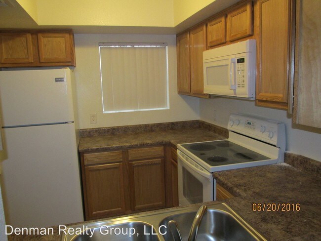 Foto del edificio - 2833 E Paradise Ln
