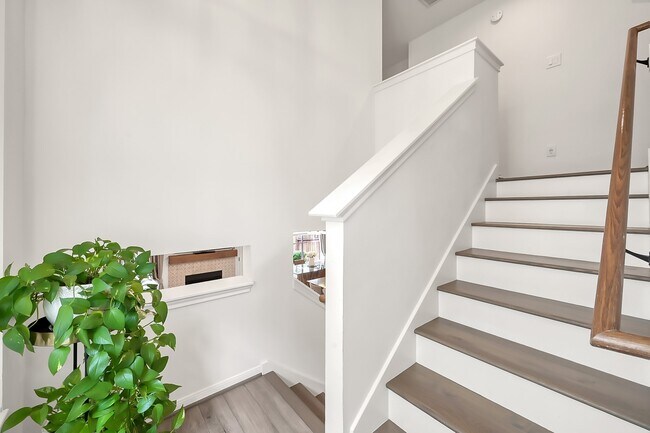 Foto del edificio - 246 N Walden Elms Cir