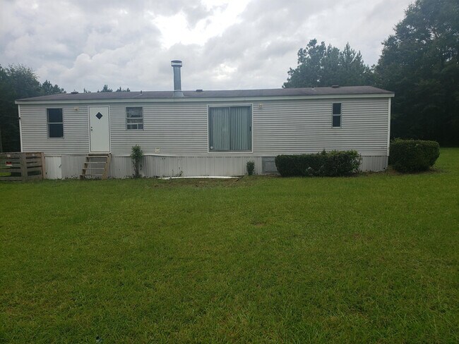 Building Photo - 1329 Cross Hill Road