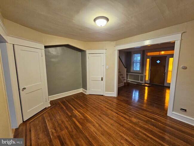 Building Photo - 4008 Gilham St