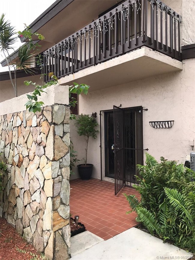 Building Photo - 600 SW 89th Ct