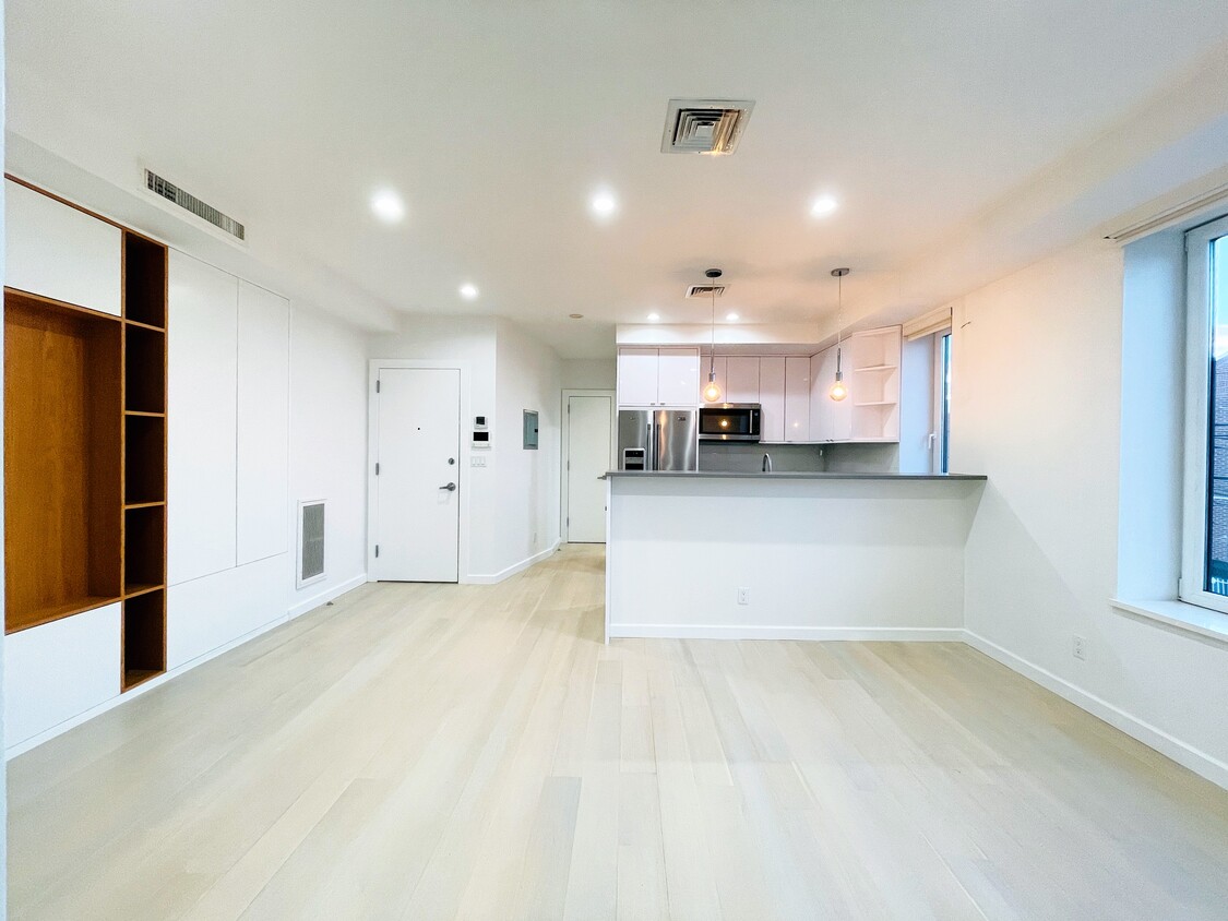 Foto principal - 7804 67th Dr