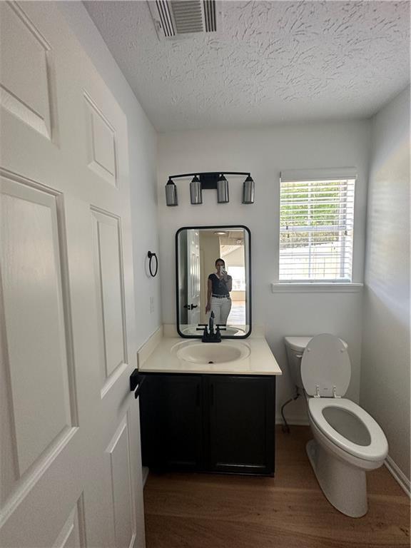 Foto del edificio - 5125 Tall Oaks Cove