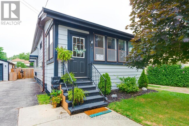 Photo du bâtiment - 946 Lorne Ave