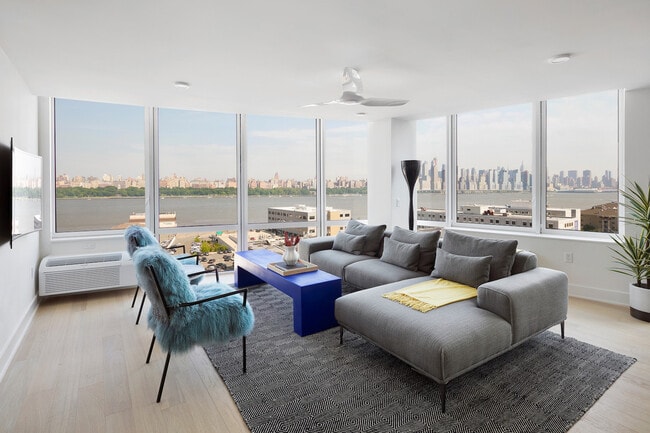 Foto del edificio - 7605 River Rd