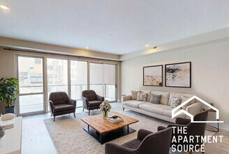 Building Photo - 1342 W Randolph St