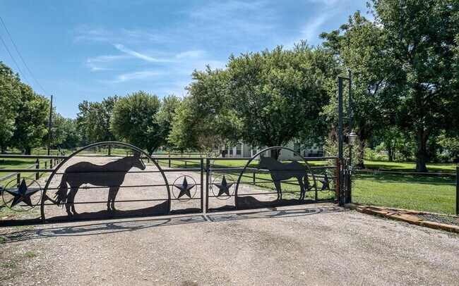 Building Photo - 19330 Becker Rd