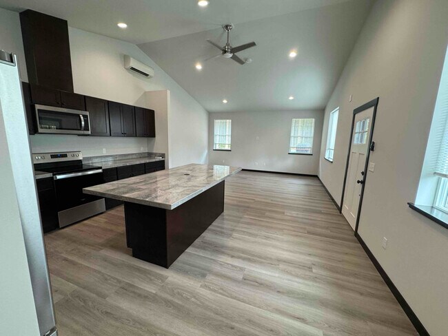 Foto del edificio - 497 W Ocean View Dr