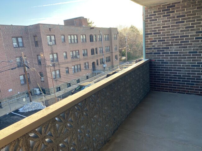Foto del edificio - 131 Dutton St
