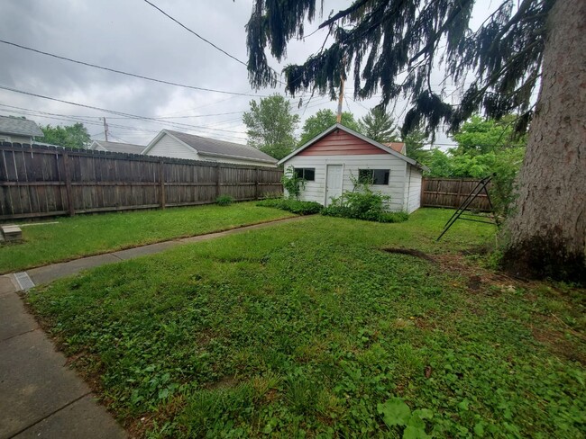 Building Photo - Cozy 2 Bedroom Ranch