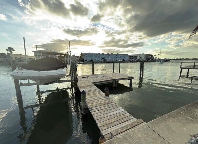 Foto del edificio - 12350 4th St E