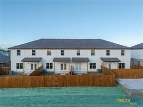 Building Photo - 3402 Abraham Dr