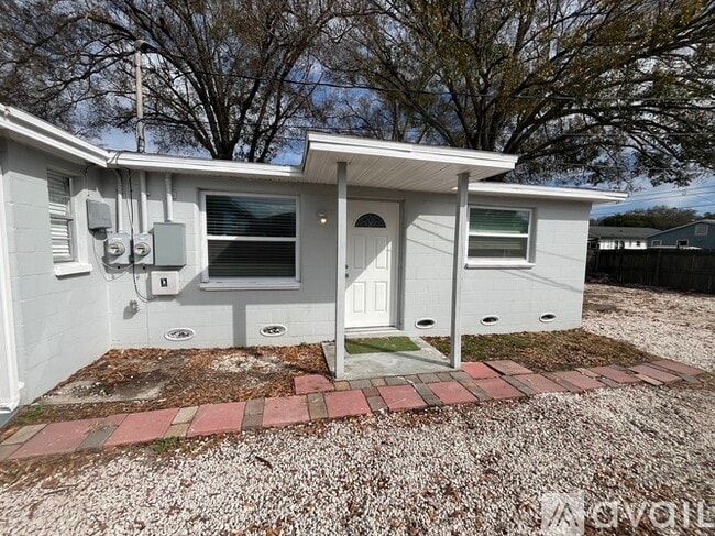 Front - 2776 41st Ave N