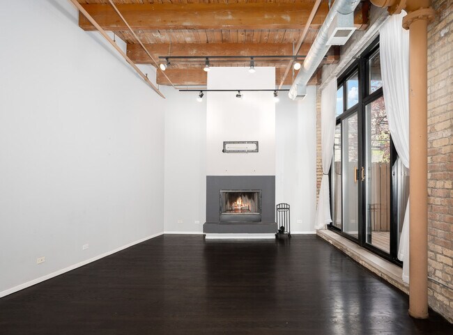 Foto del edificio - 2300 W Wabansia Ave