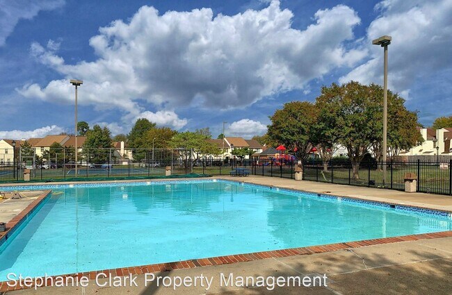 Foto del edificio - 3 br, 2 bath House - 4875 Woods Edge Road