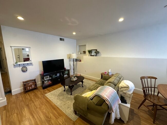 Foto del edificio - 604 Dorchester Ave