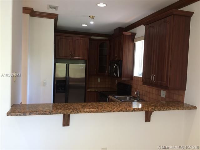 Foto del edificio - 1055 NE 85th St