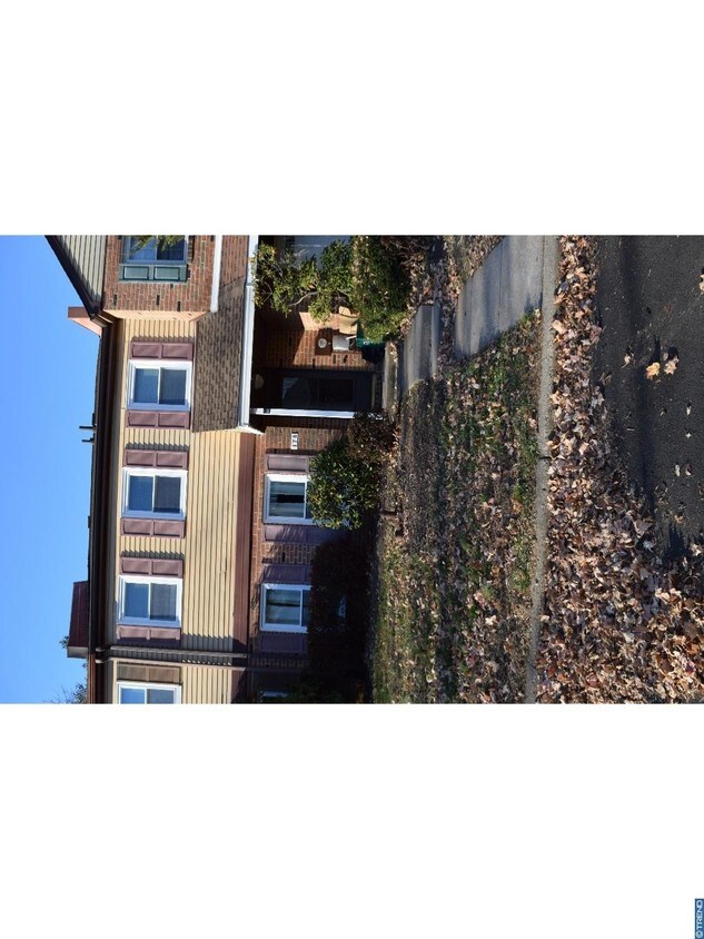 Primary Photo - 178 Eaton Ct
