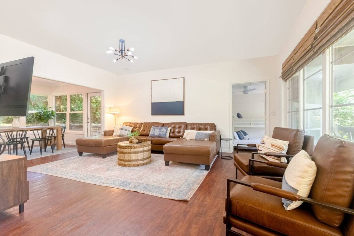 Foto principal - 318 SW 27th St