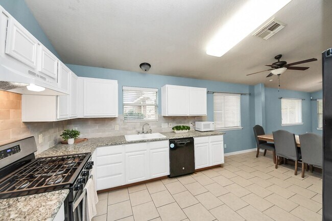 Foto del edificio - 20919 New Leaf Ct