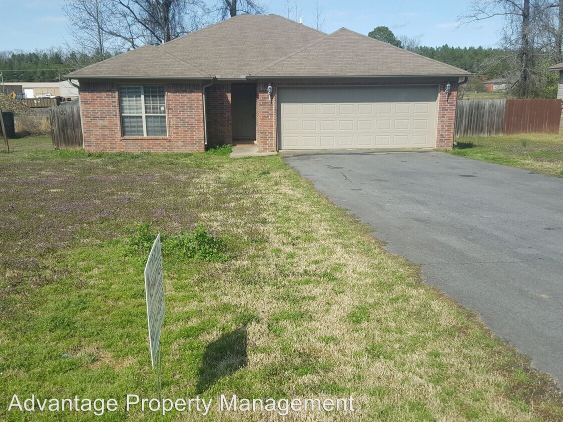 Primary Photo - 3 br, 2 bath House - 36 Jackie Lane